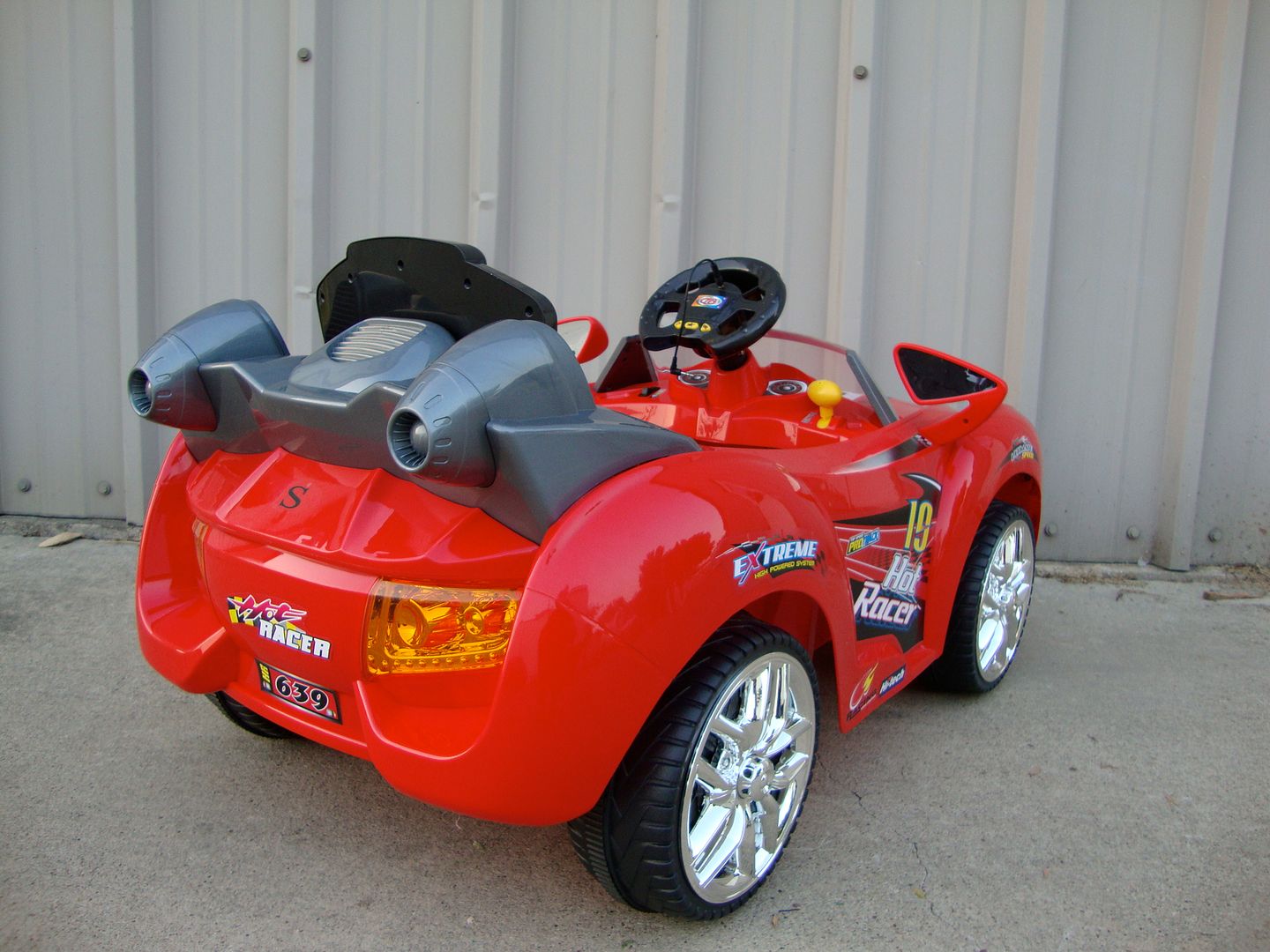Sporty Red 6v Battery Powered Kids Ride on Electric Toys Car Batman Car
